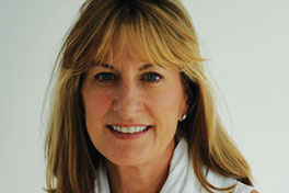 Photo of Jeanne Donovan Fisher ’76. A link to her story